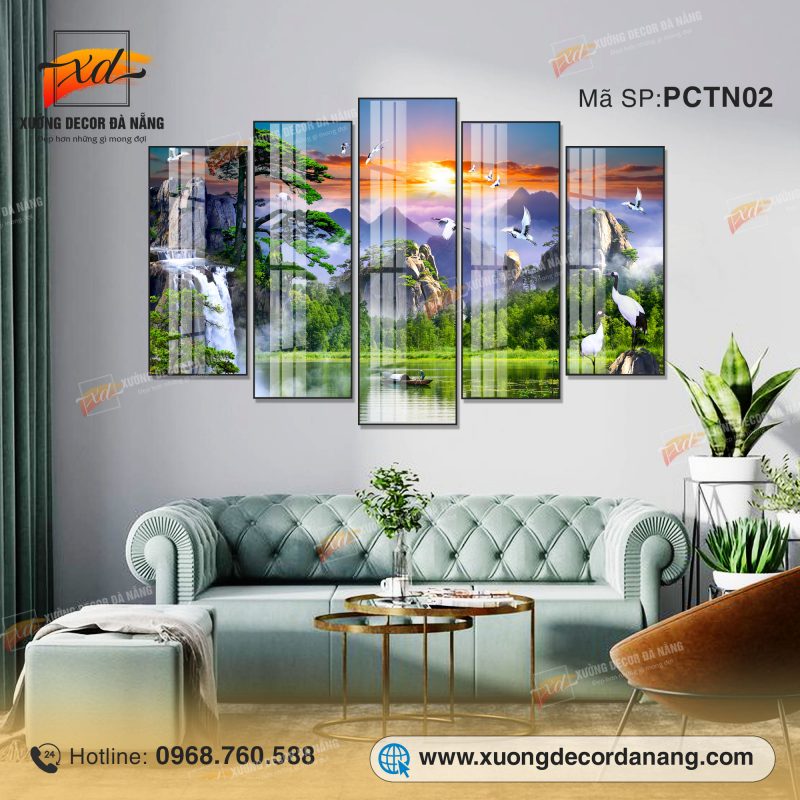 Trang tráng gương kích thước lớn tại Đà Nẵng, Trang Pha lê Treo trường